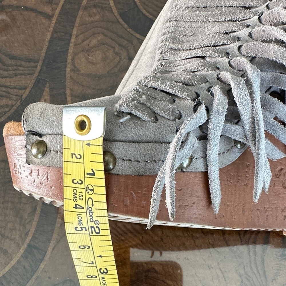 Sbicca Stylish Gray Fringe Wedge Sandals - Picture 7 of 9